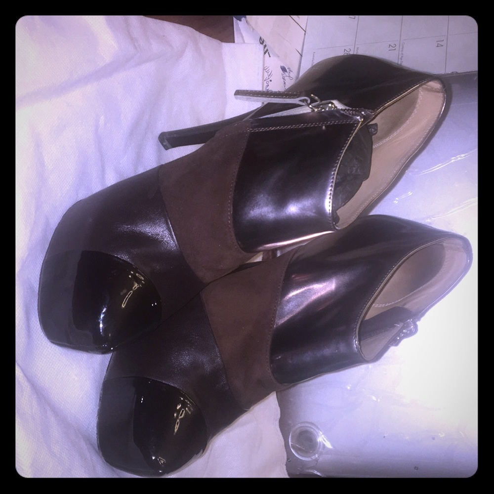 Russell & Bromley leather 4-tone brown booties